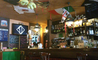 Tapitas'parrilla inside