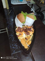 La Em Casa Burguer food