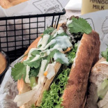 Tuktuk Cocina Asiática food