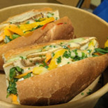 Tuktuk Cocina Asiática food