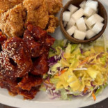 Maniko Fried Chicken food