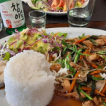 Maniko Fried Chicken food