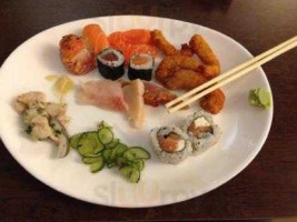 Take Comida Japonesa food