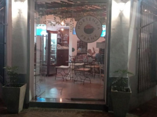 Hortensia Frank Cafe