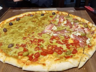 Dolce Vita Pizzería, Apóstoles.